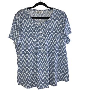 Rose + Olive Women's 1X Pintuck V Neck Short Flutter Sleeve Blouse Blue White